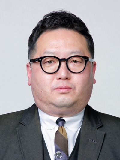 椎名周作 氏